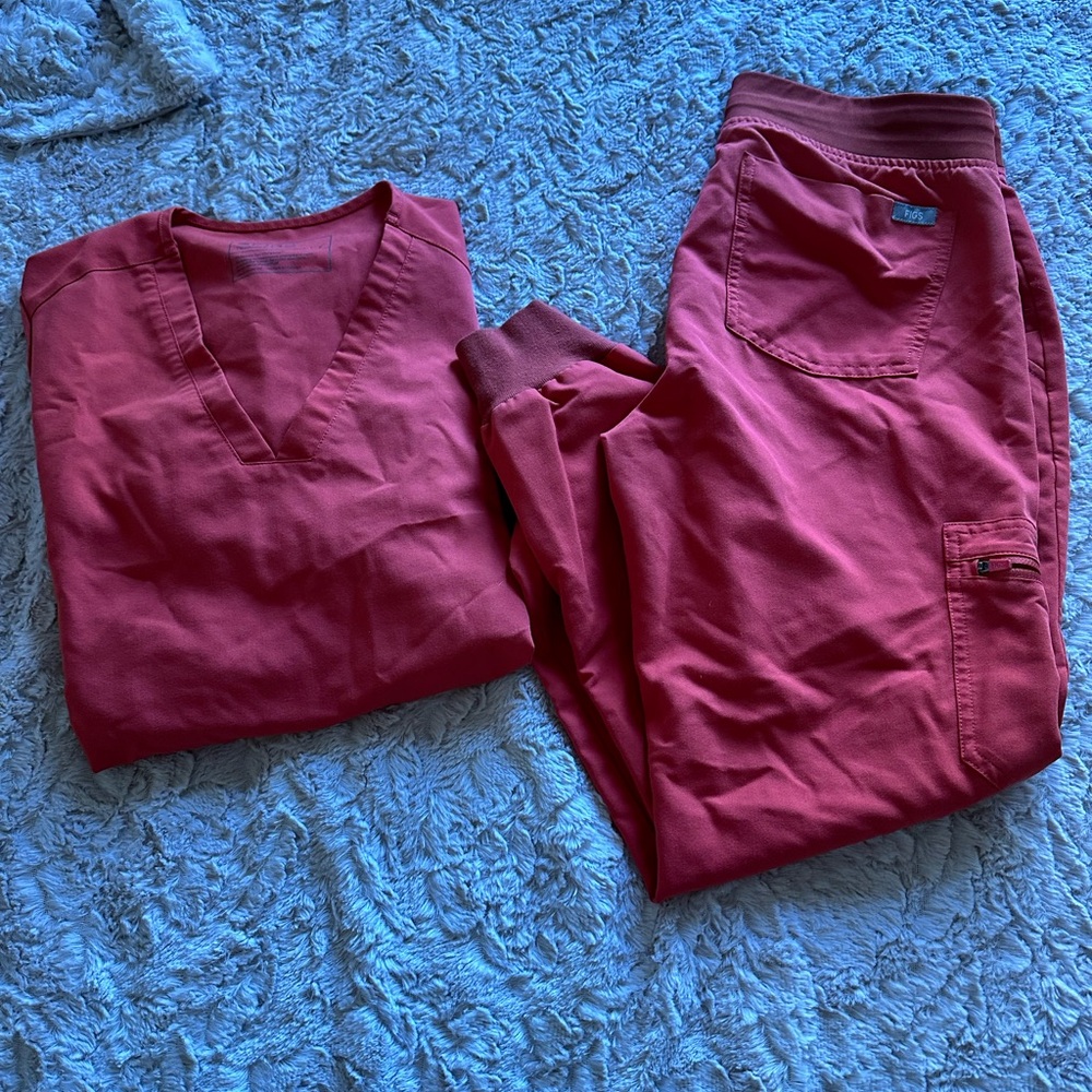 Figs Women's wine fig Pants & Top Set